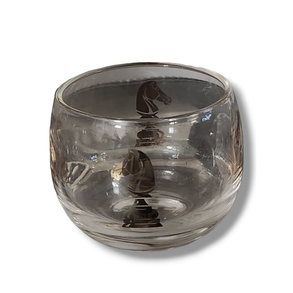 For “Lonely Knights”, Checkmate, Martini Set by Hickok, 5 Glass Set, Mixology - Picture 3 of 6